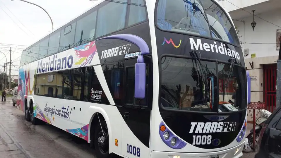 Micro doble piso número 1008 con gráfica Meridiano